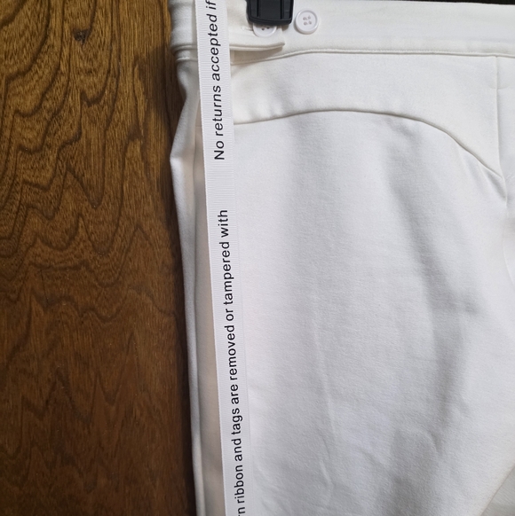NWT A VINTAGE FIT Capri White Size M - Picture 10 of 12
